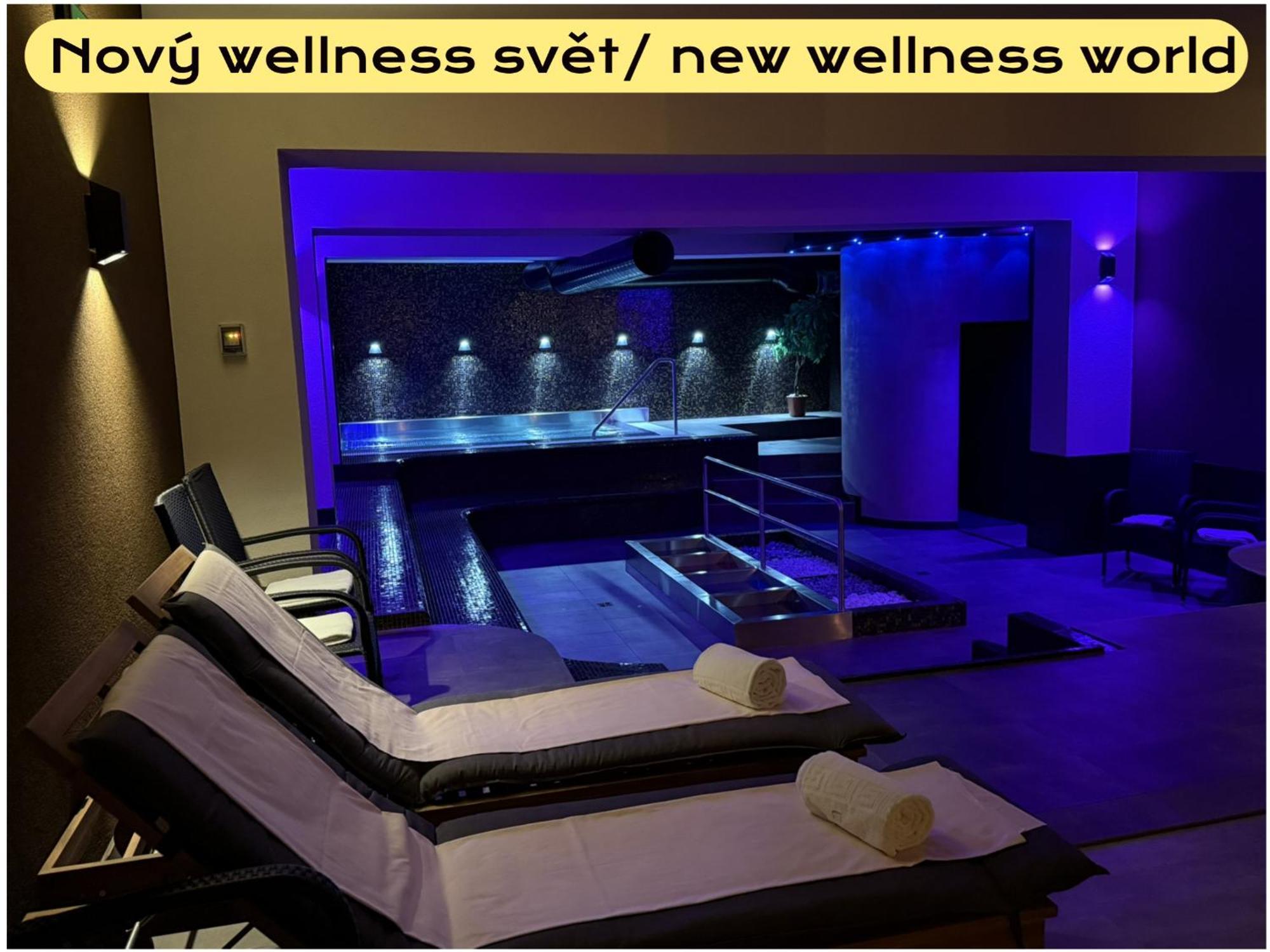 Lh Parkhotel Hluboka Nad Vltavou Congress & Wellness Exterior photo